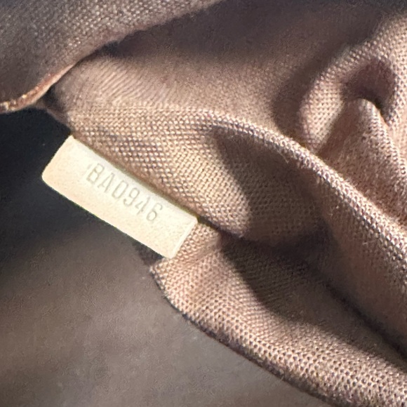 Louis Vuitton Medium Monogram Alma PM free lock and key - Picture 9 of 13